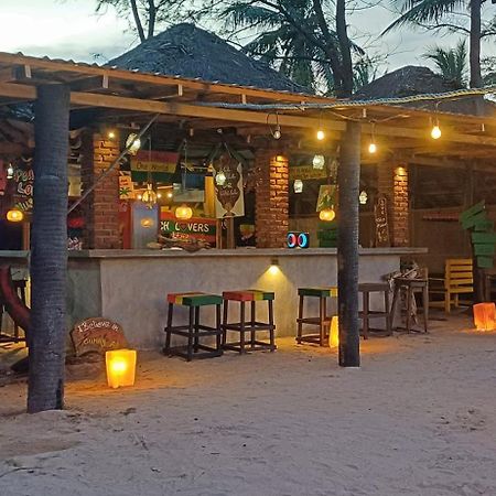 The Beach Lovers Nilaveli Exterior photo