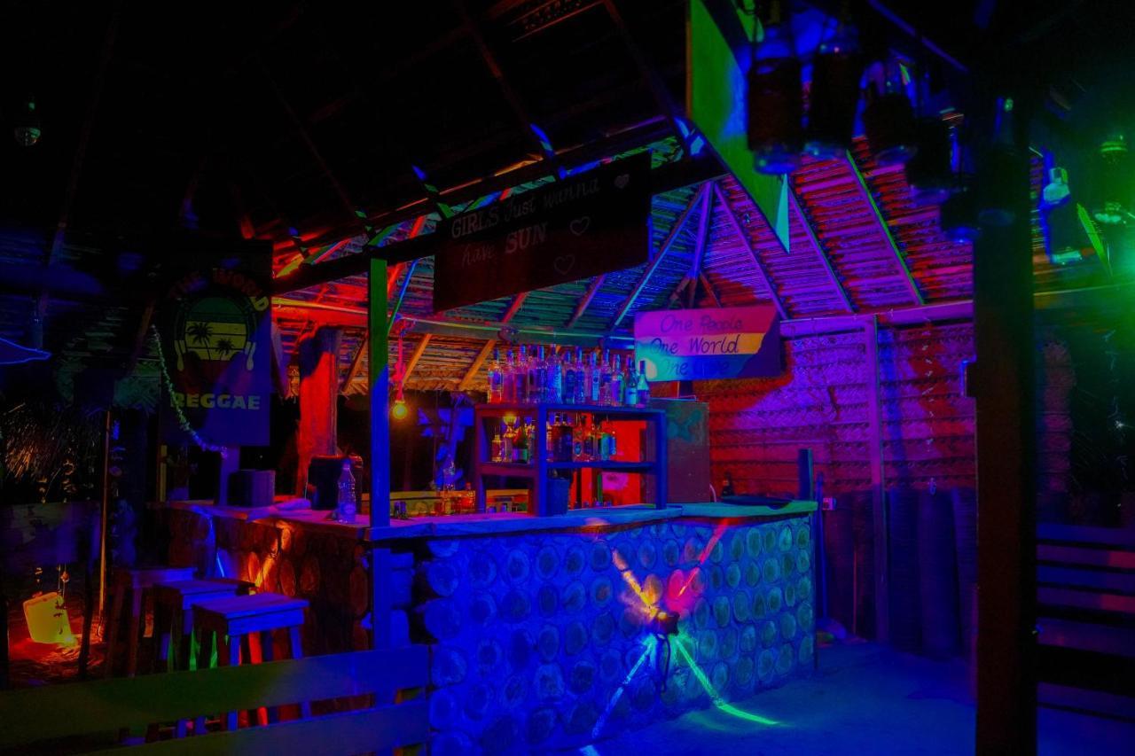 The Beach Lovers Nilaveli Exterior photo