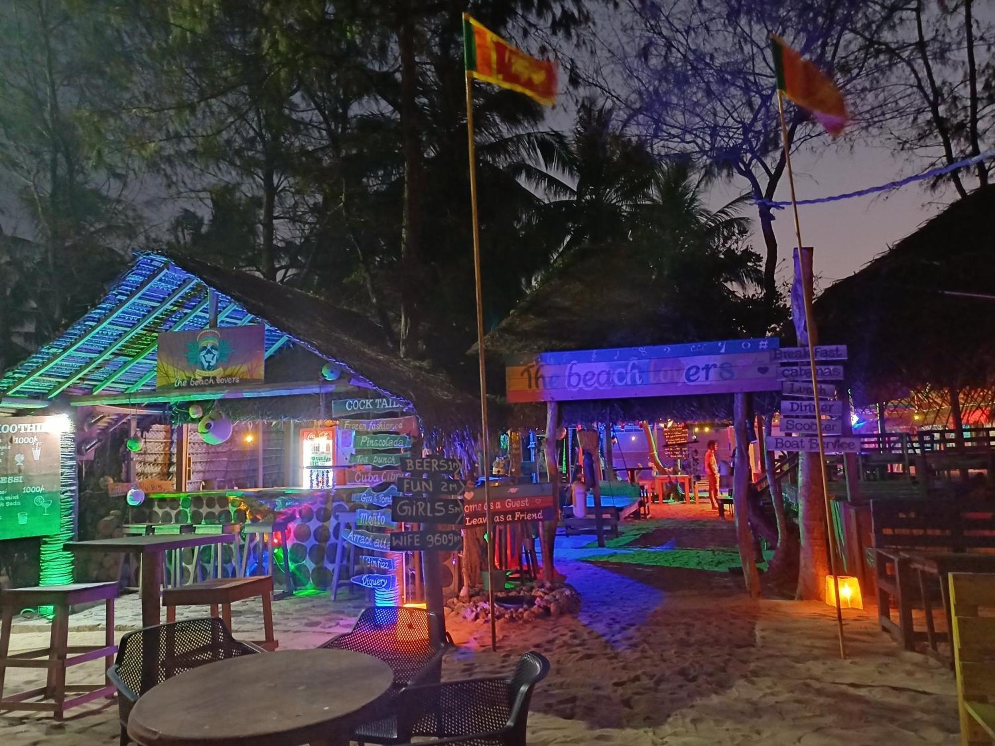 The Beach Lovers Nilaveli Exterior photo