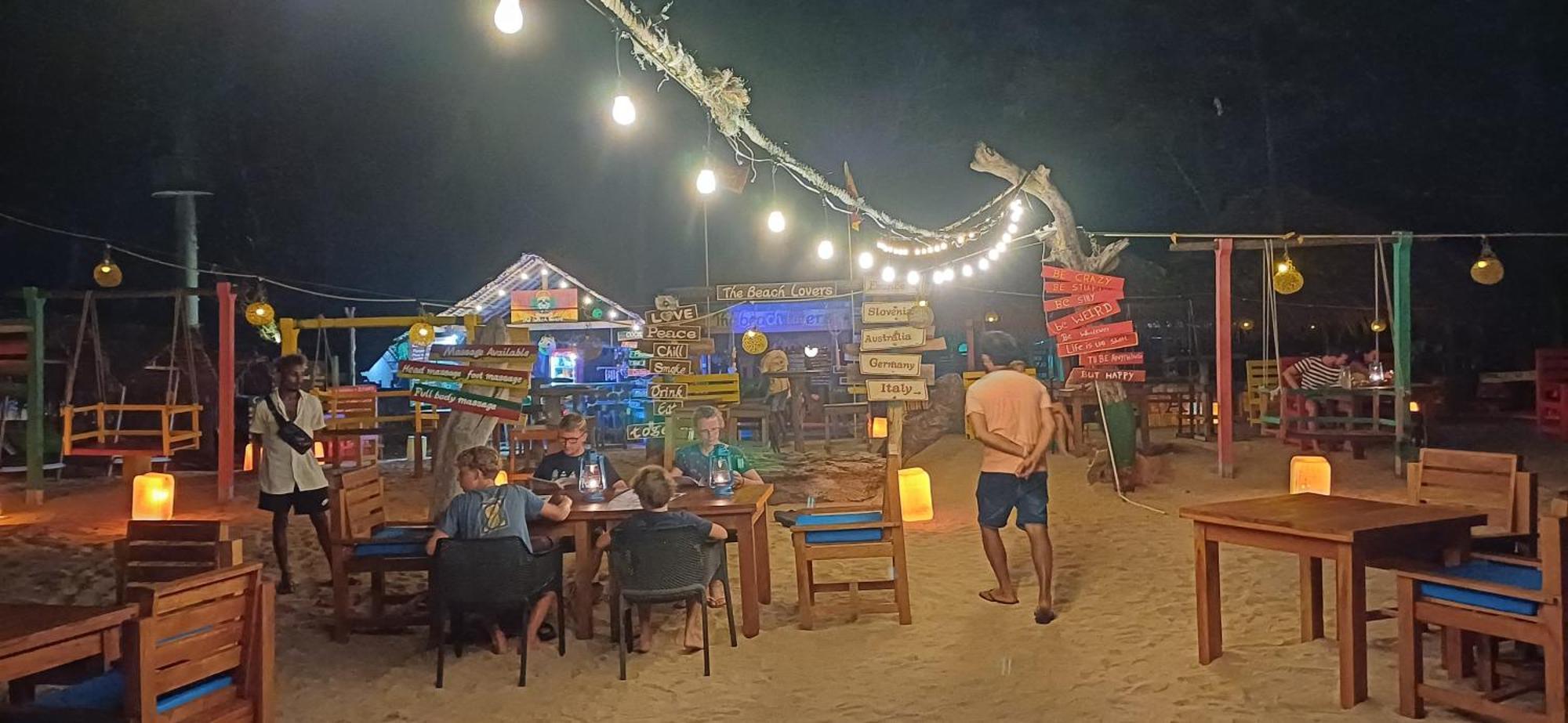 The Beach Lovers Nilaveli Exterior photo