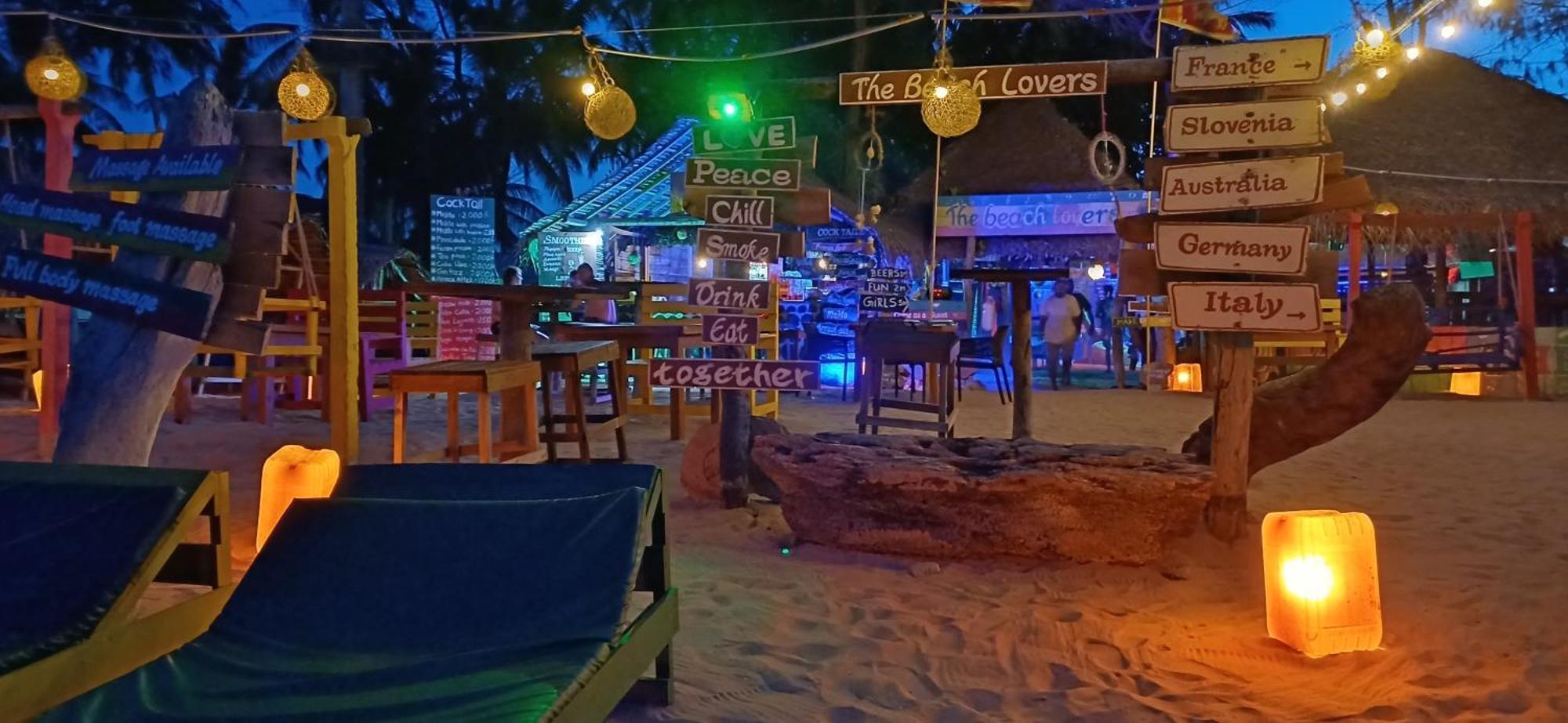 The Beach Lovers Nilaveli Exterior photo