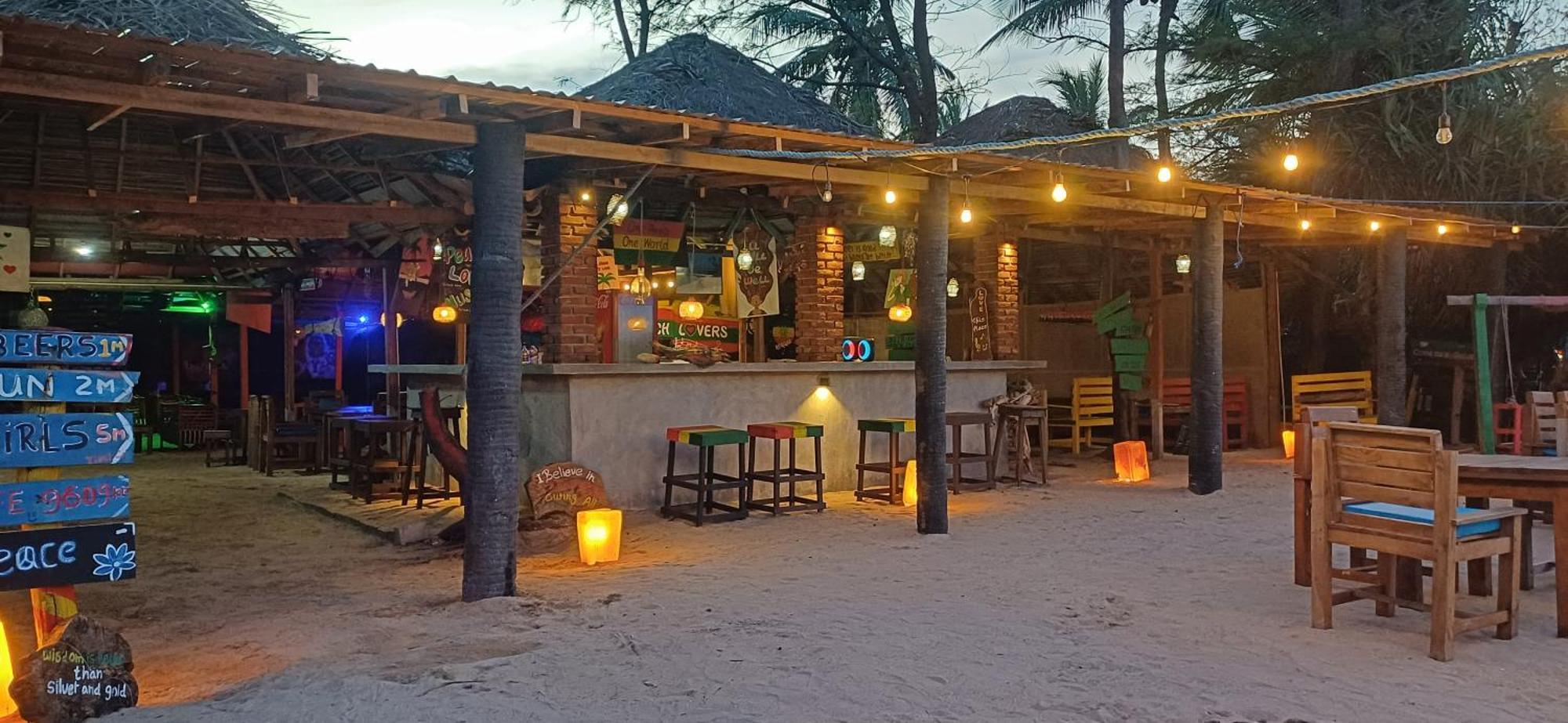 The Beach Lovers Nilaveli Exterior photo